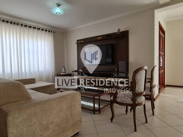#6584 - Casa em condomínio ou Chácara para Venda em Itatiba - SP
