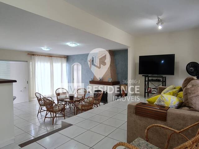 #6645 - Casa em condomínio ou Chácara para Venda em Itatiba - SP