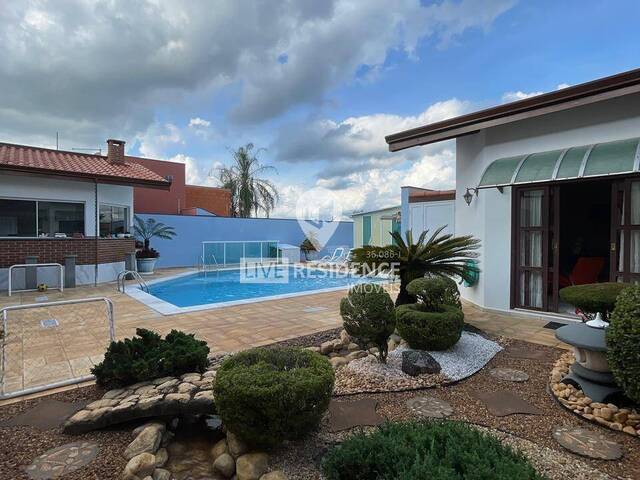 #7499 - Casa para Venda em Itatiba - SP
