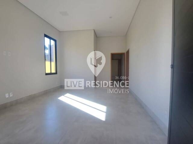 #7533 - Casa para Venda em Itatiba - SP