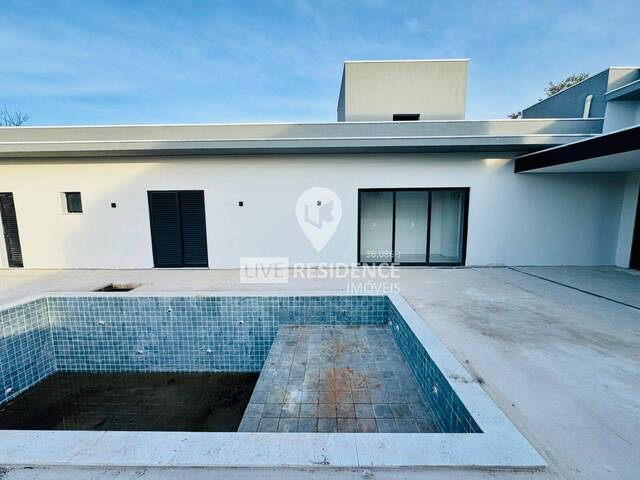#7449 - Casa em condomínio ou Chácara para Venda em Itatiba - SP