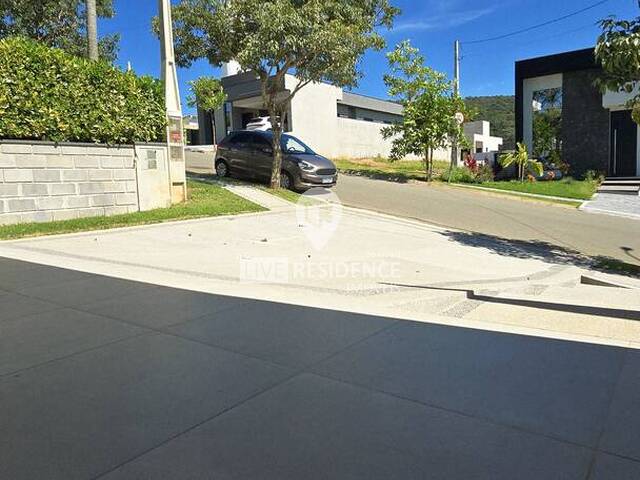 #7858 - Casa em condomínio ou Chácara para Venda em Itatiba - SP