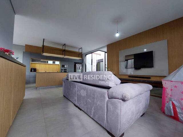 #7913 - Casa para Venda em Itatiba - SP