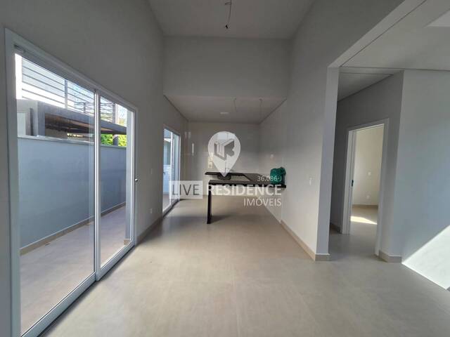 #8010 - Casa para Venda em Itatiba - SP