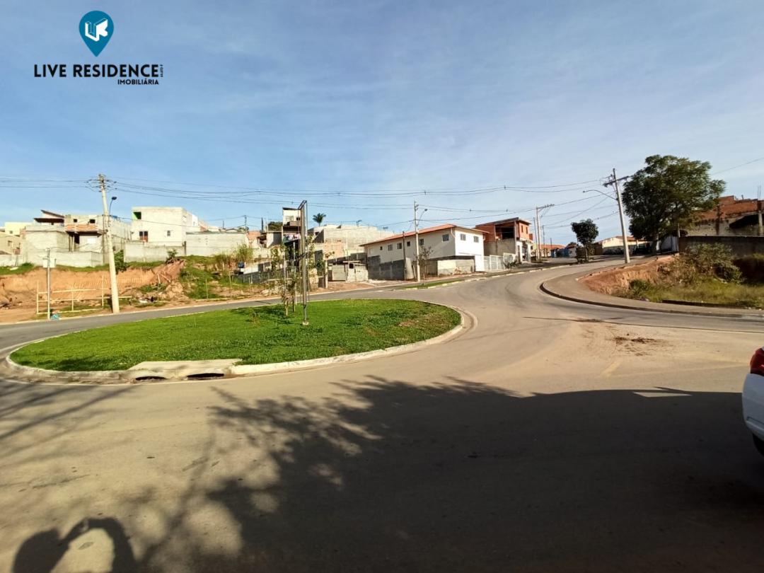 Colina III terreno comercial 1.212m² ou para apartamentos