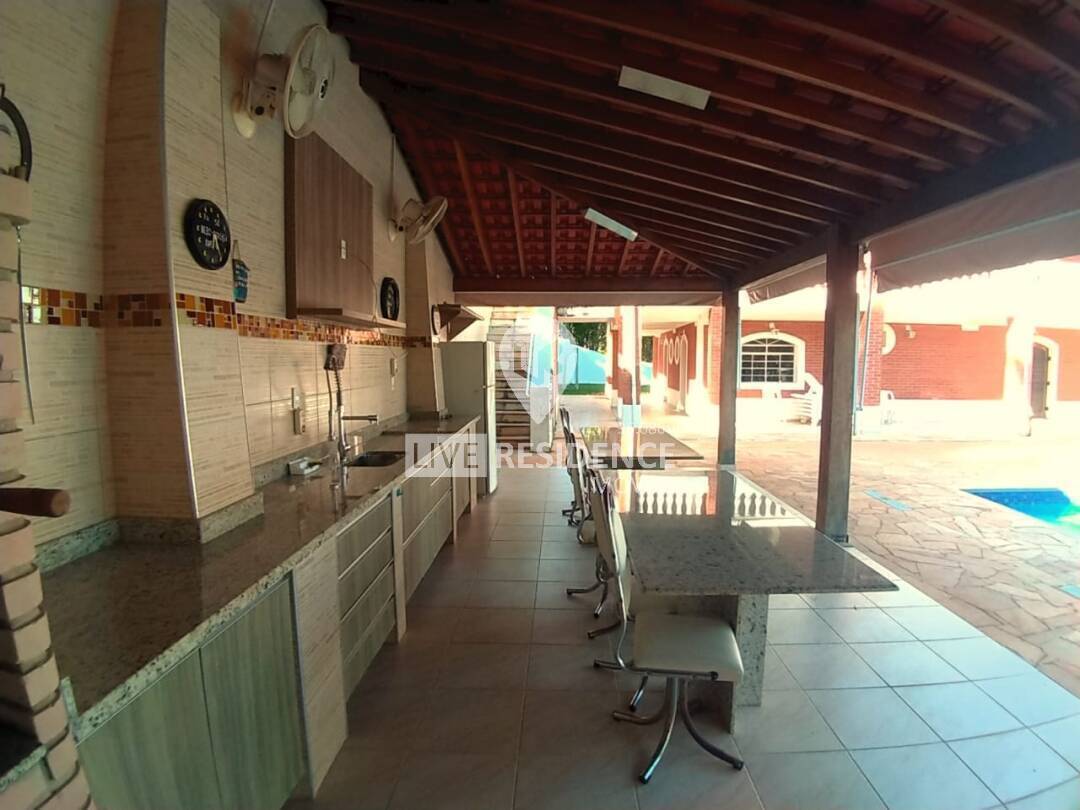 Casa à venda com 6 quartos, 984m² - Foto 11