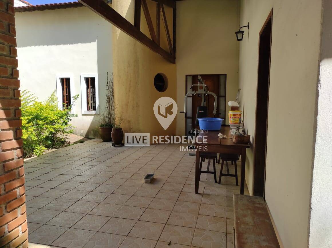 Casa à venda com 4 quartos, 453m² - Foto 4