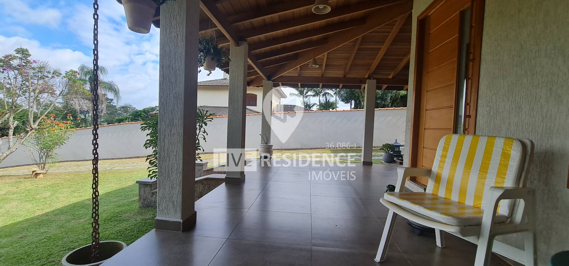 Casa à venda com 3 quartos, 214m² - Foto 4