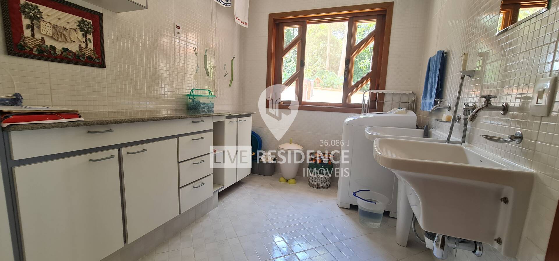 Casa à venda com 3 quartos, 214m² - Foto 13