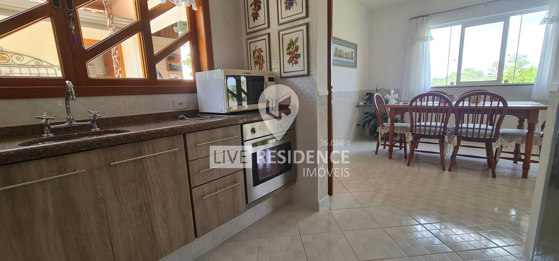 Casa à venda com 3 quartos, 214m² - Foto 14