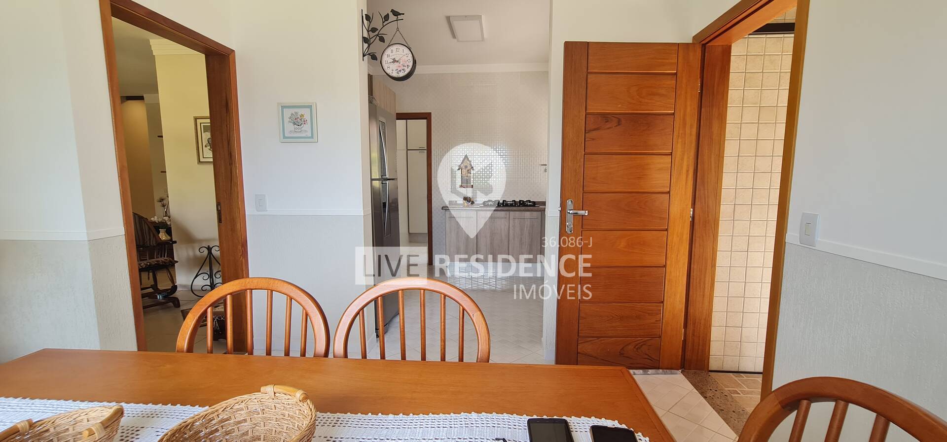 Casa à venda com 3 quartos, 214m² - Foto 16