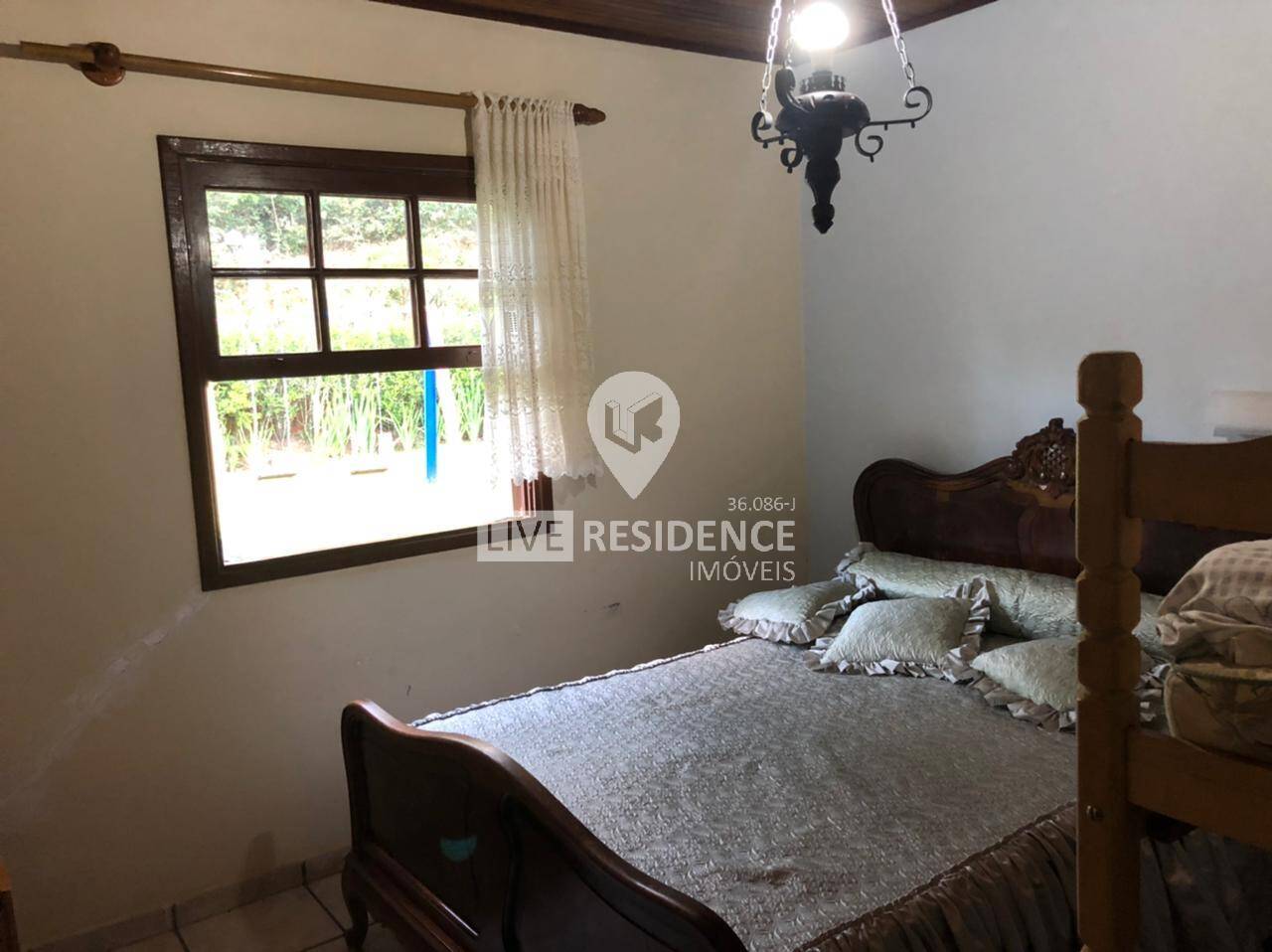 Casa à venda com 4 quartos, 350m² - Foto 14