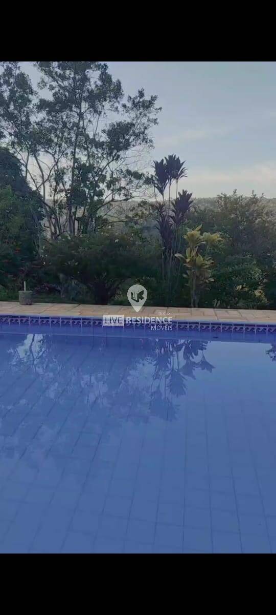 Casa à venda com 4 quartos, 350m² - Foto 42