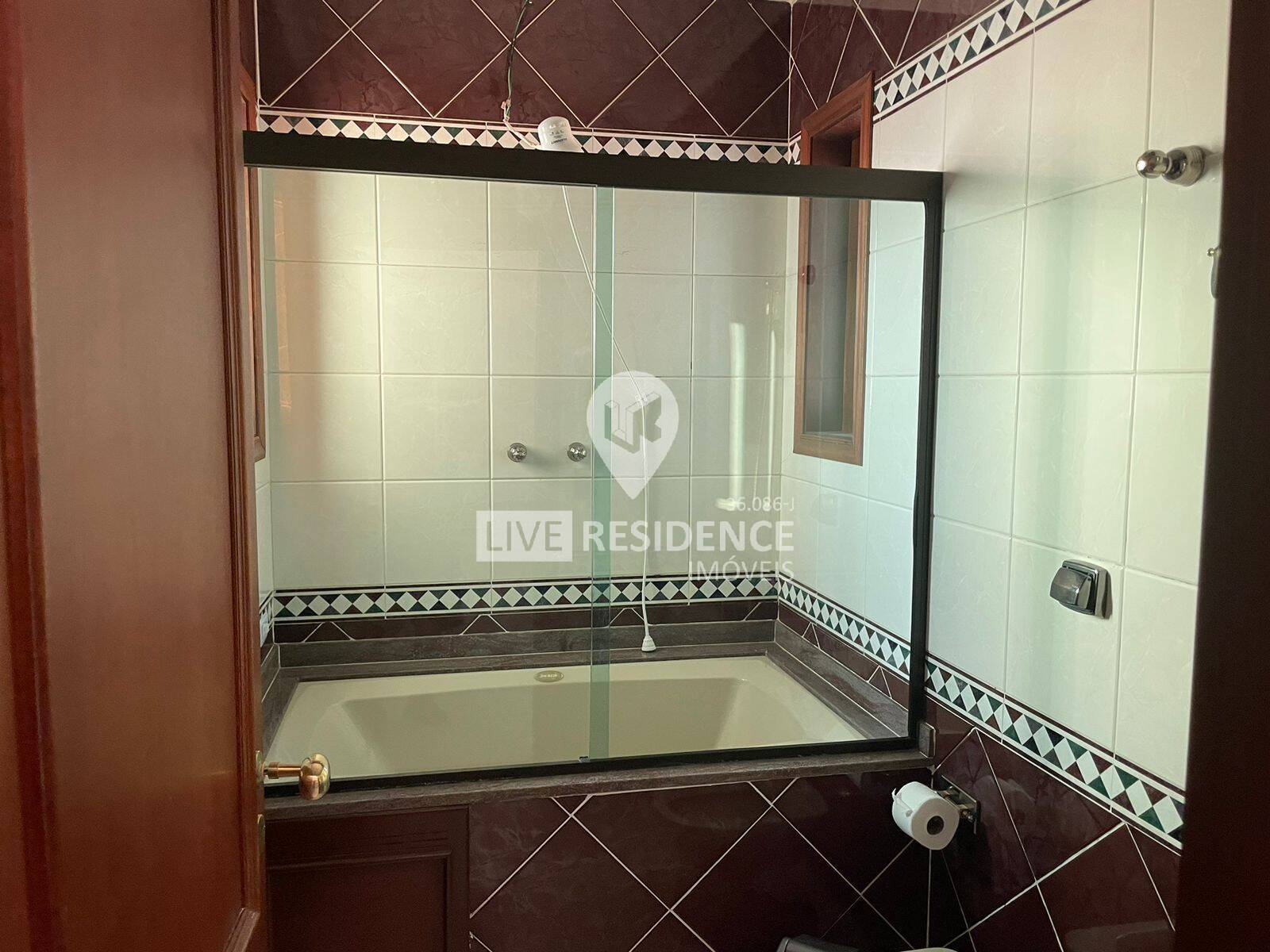 Casa à venda com 8 quartos, 991m² - Foto 11