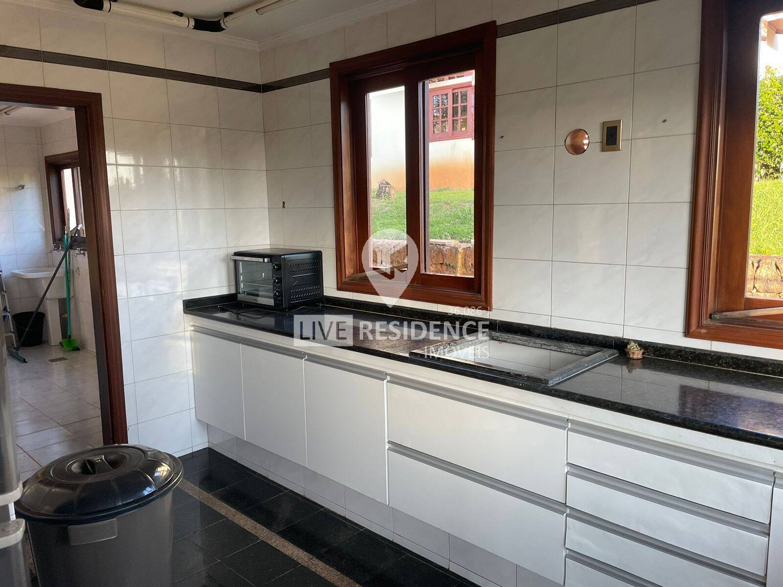 Casa à venda com 8 quartos, 991m² - Foto 16
