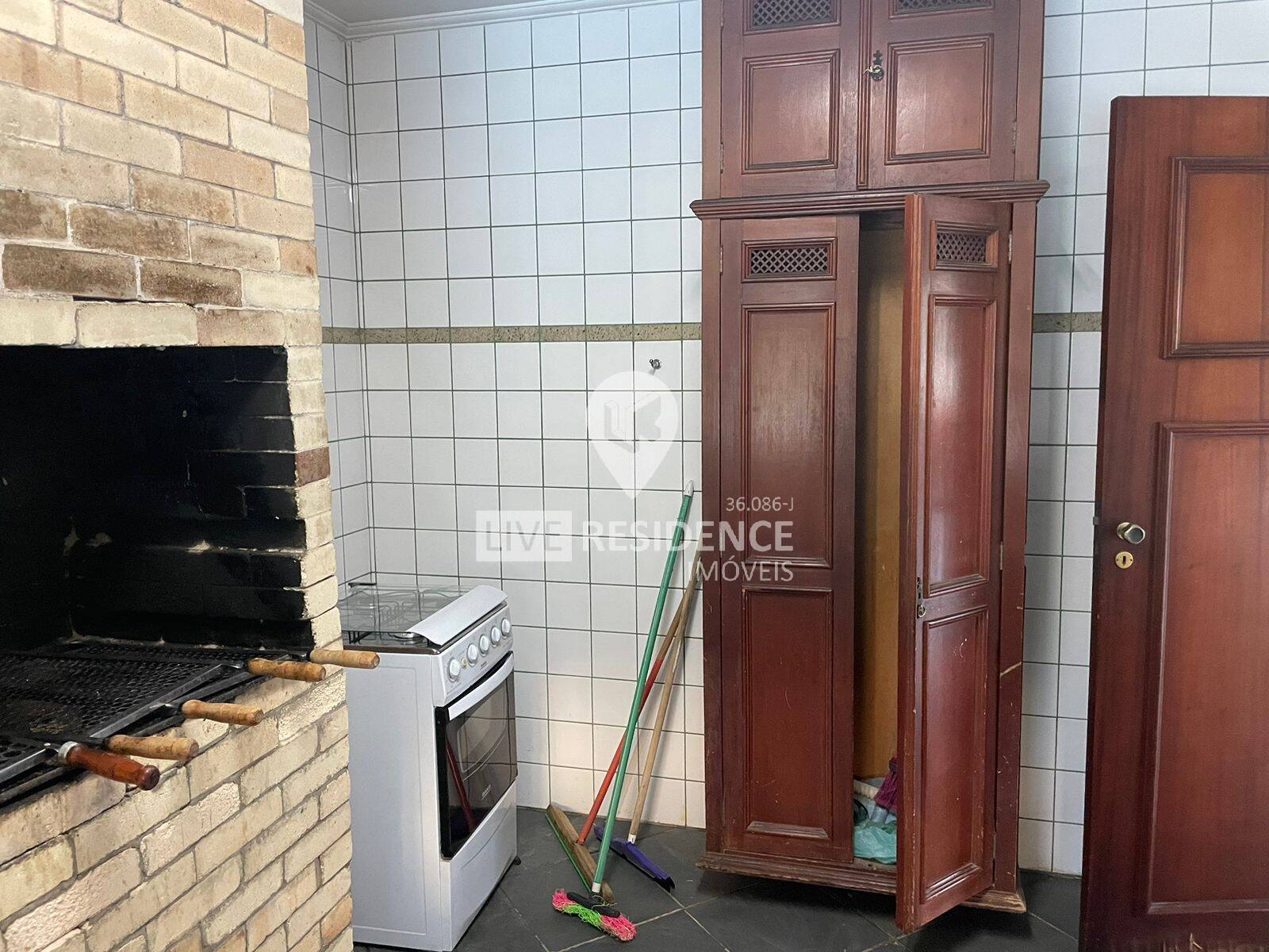 Casa à venda com 8 quartos, 991m² - Foto 23