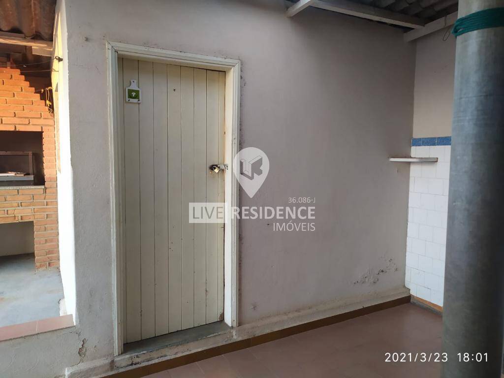 Casa à venda com 3 quartos, 159m² - Foto 7