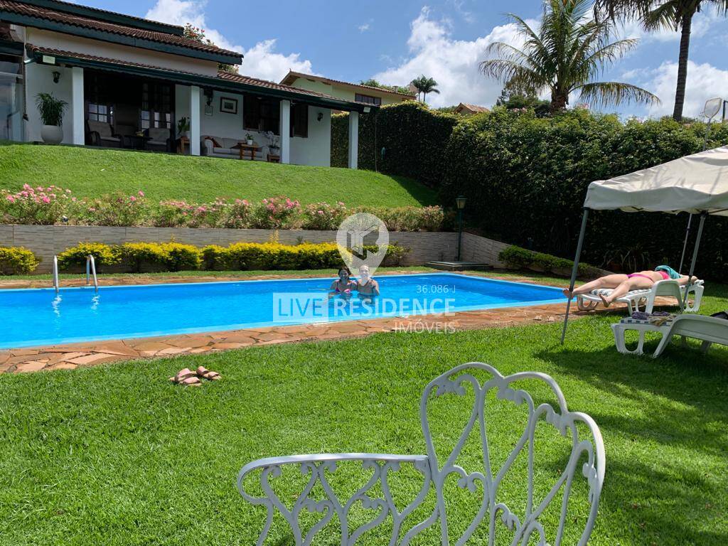 Chácara à Venda: Paraíso Colonial em 1.000 m² no Jardim Leonor, Itatiba!