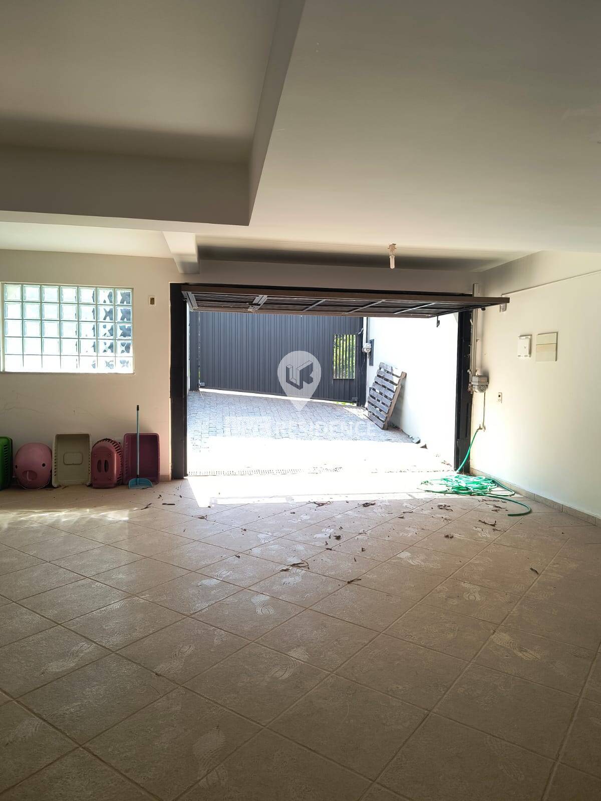 Casa à venda com 4 quartos, 241m² - Foto 31