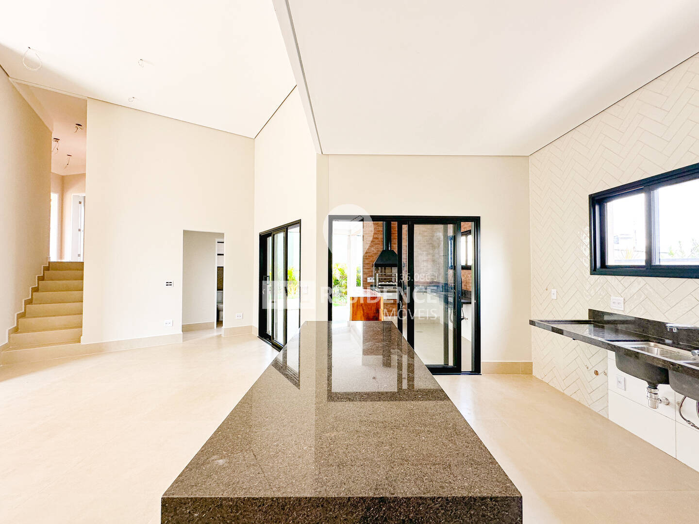 Casa à venda com 3 quartos, 223m² - Foto 13