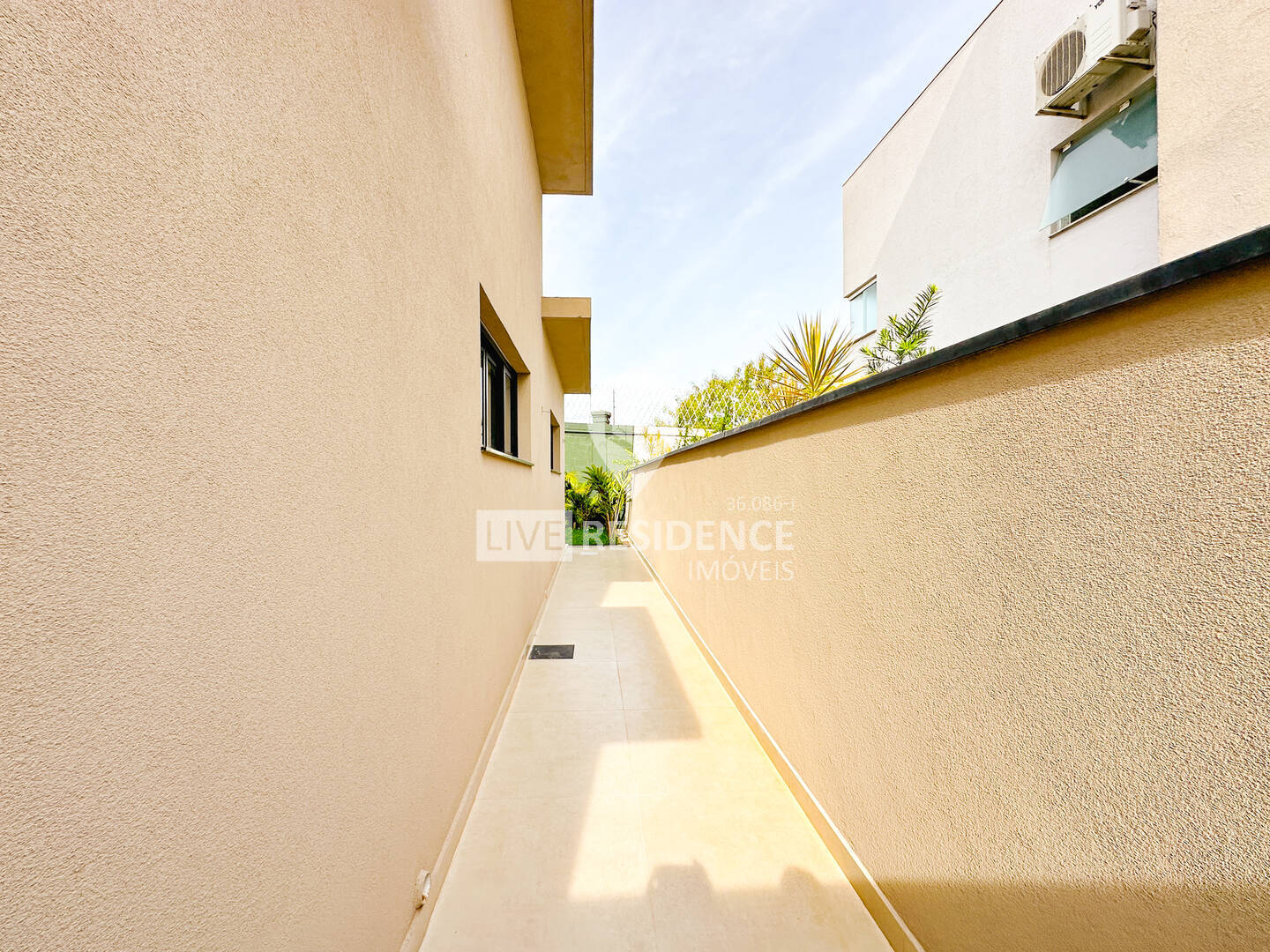 Casa à venda com 3 quartos, 223m² - Foto 11