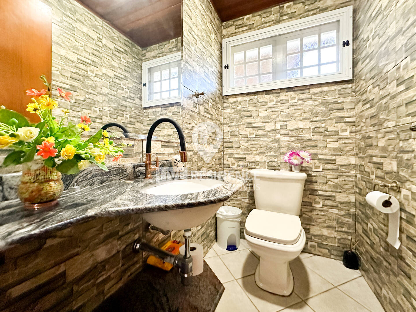 Casa à venda com 3 quartos, 254m² - Foto 9