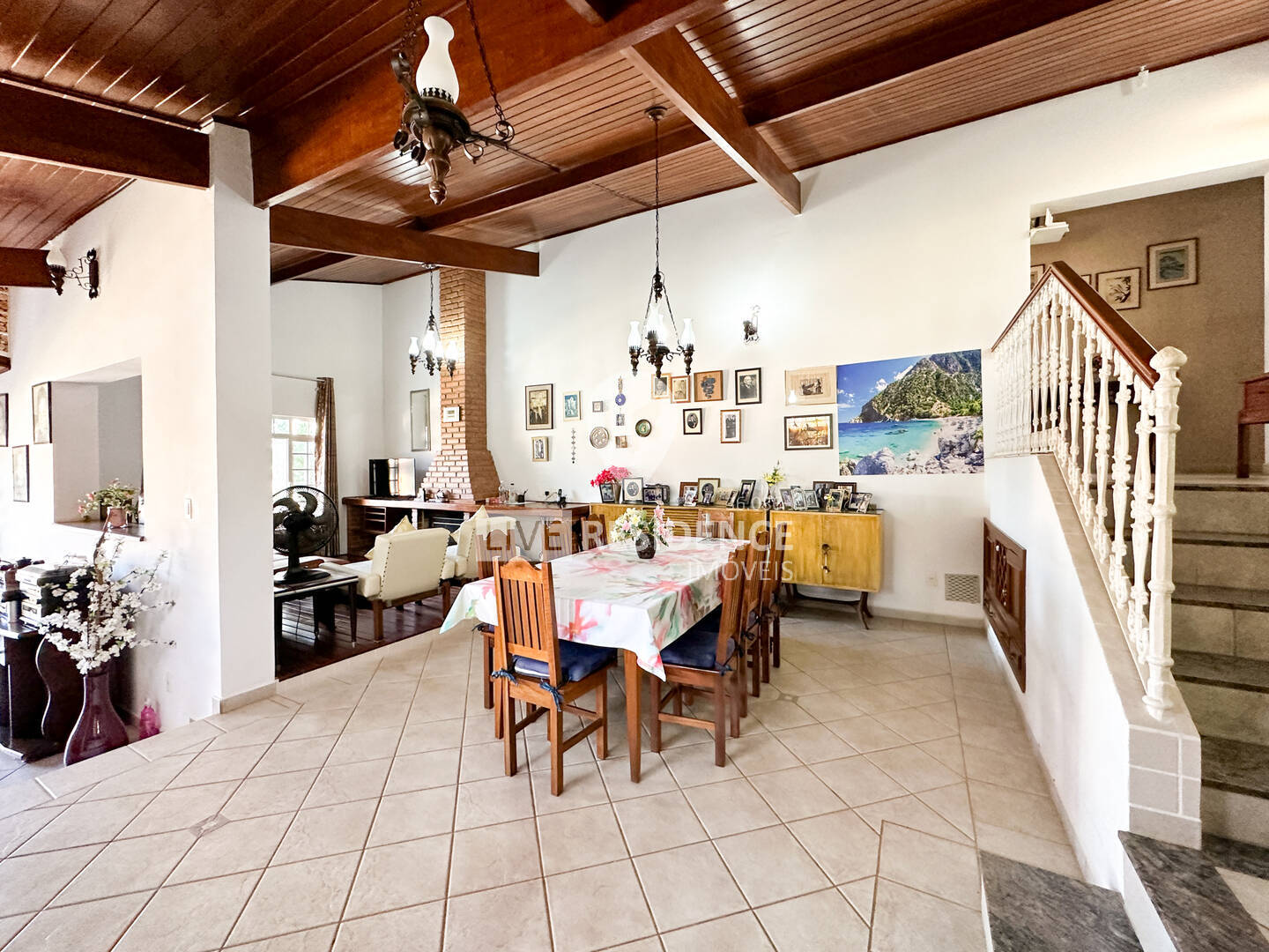 Casa à venda com 3 quartos, 254m² - Foto 10