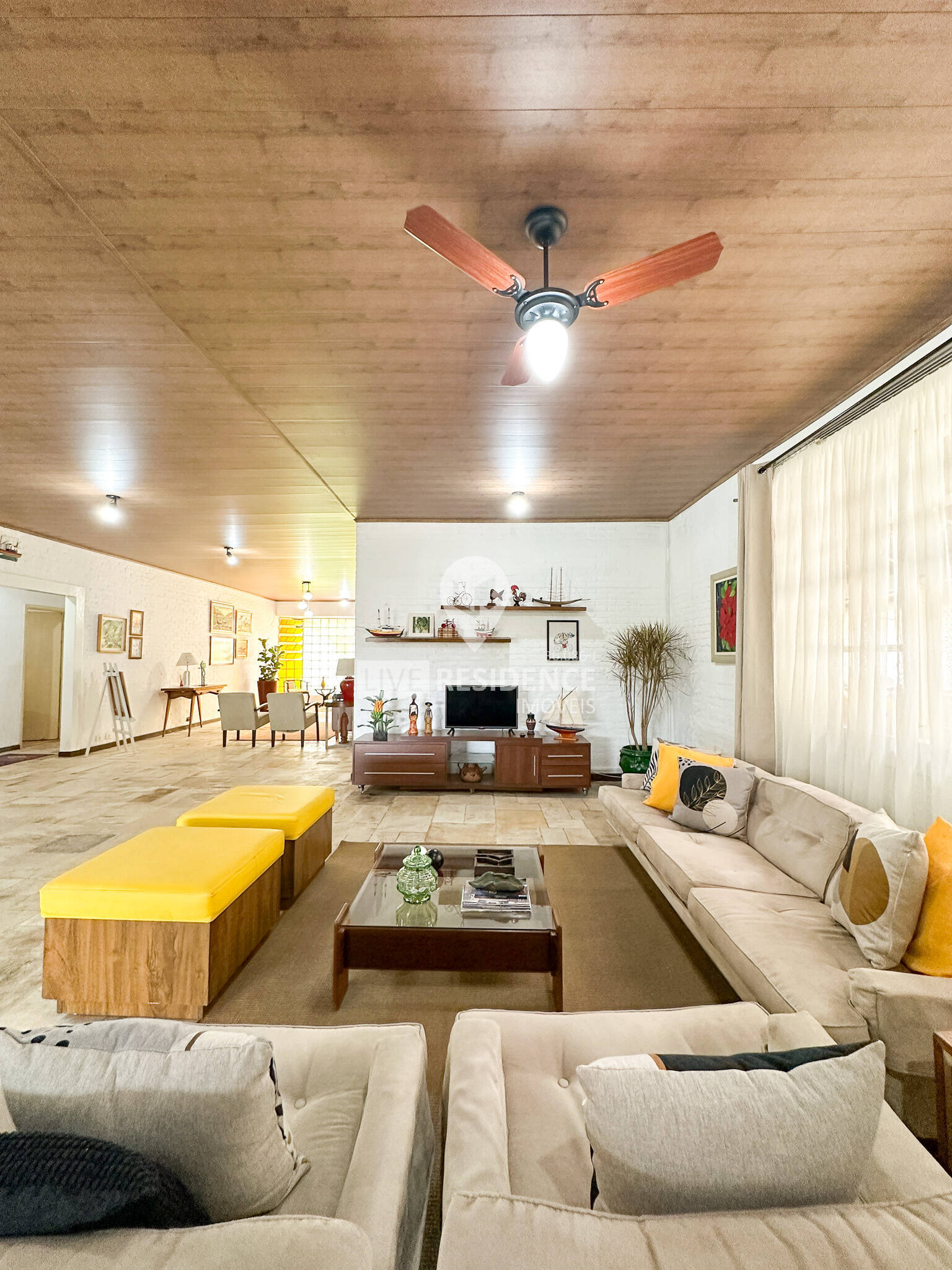 Casa à venda com 3 quartos, 615m² - Foto 1