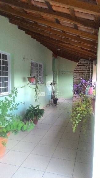 Casa à venda com 3 quartos, 307m² - Foto 3