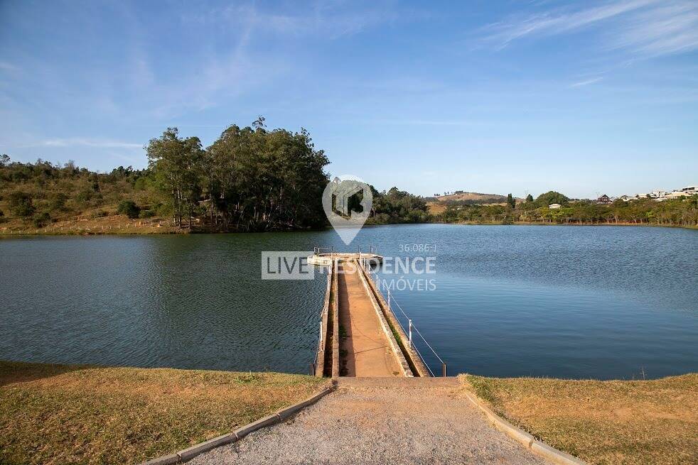 Casa à venda com 3 quartos, 220m² - Foto 24