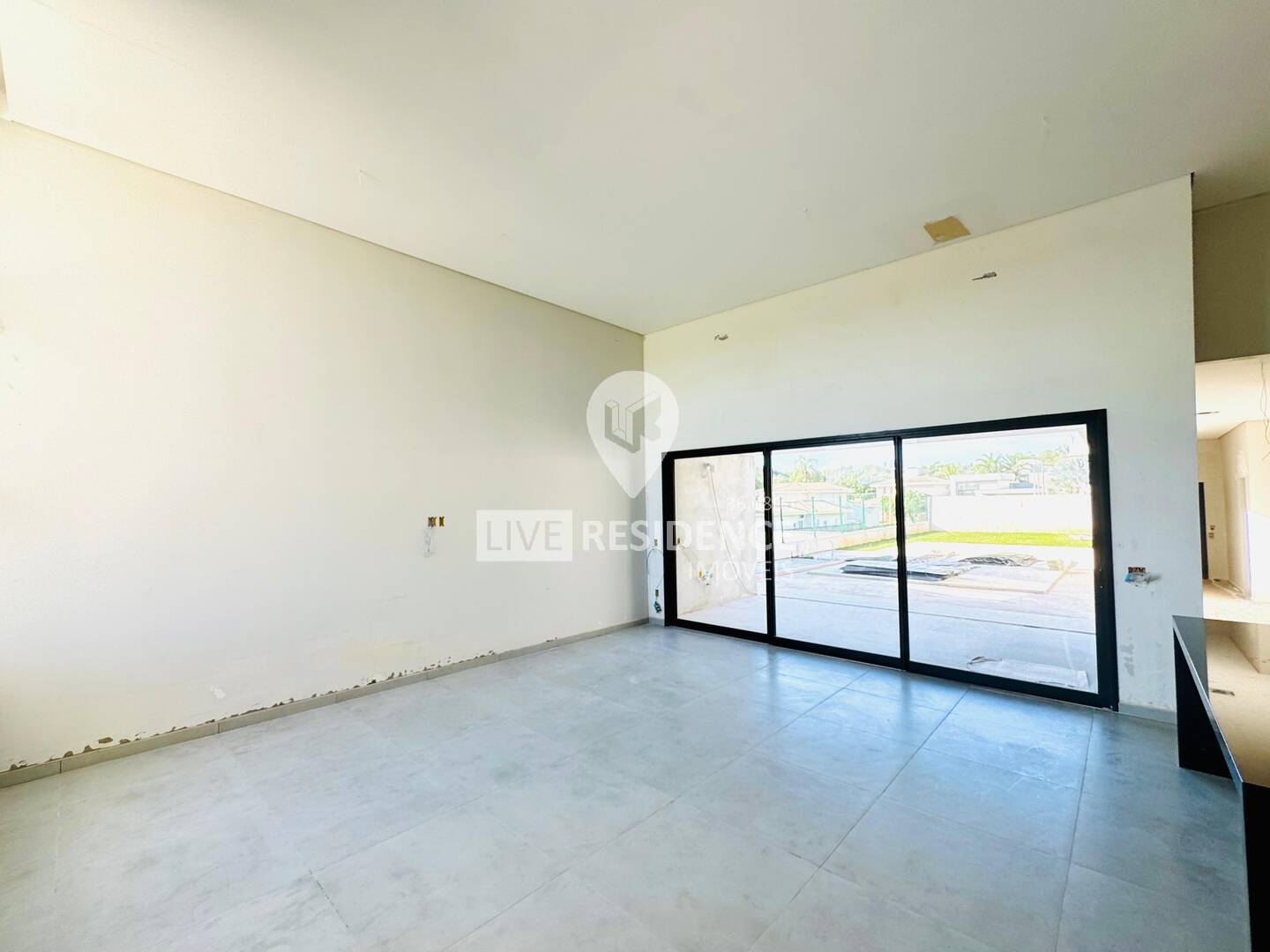 Casa à venda com 3 quartos, 220m² - Foto 3