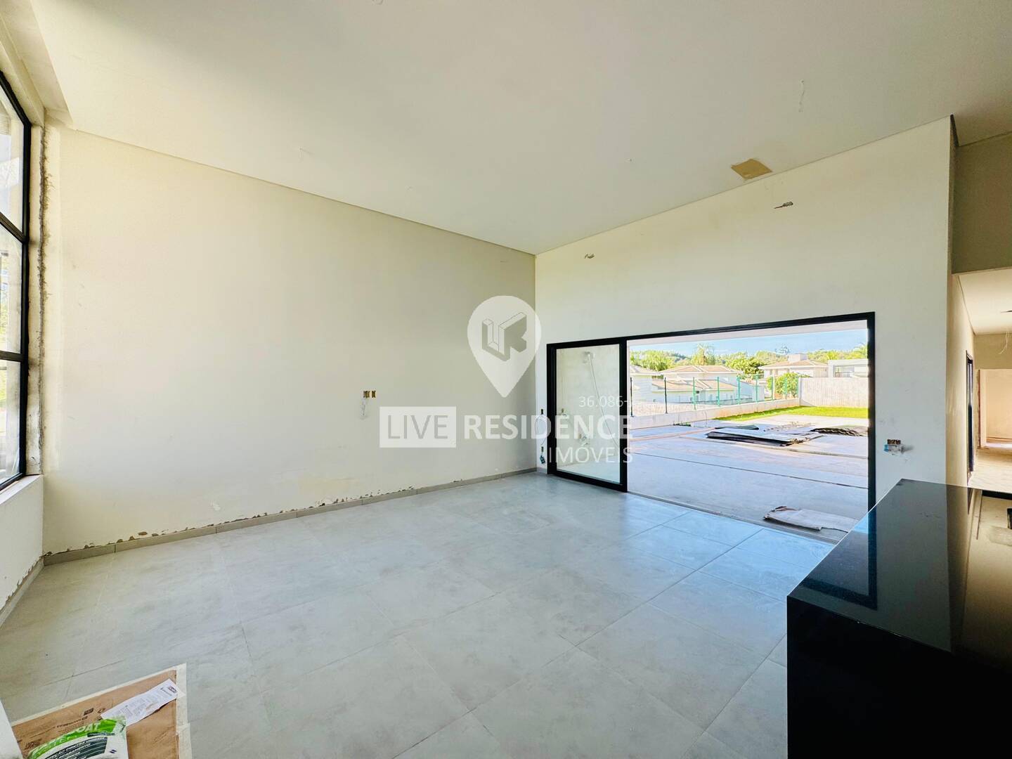 Casa à venda com 3 quartos, 220m² - Foto 4