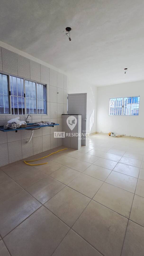 Casa à venda com 2 quartos, 60m² - Foto 6