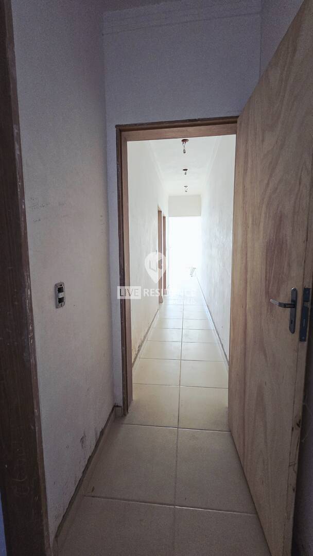 Casa à venda com 2 quartos, 60m² - Foto 7