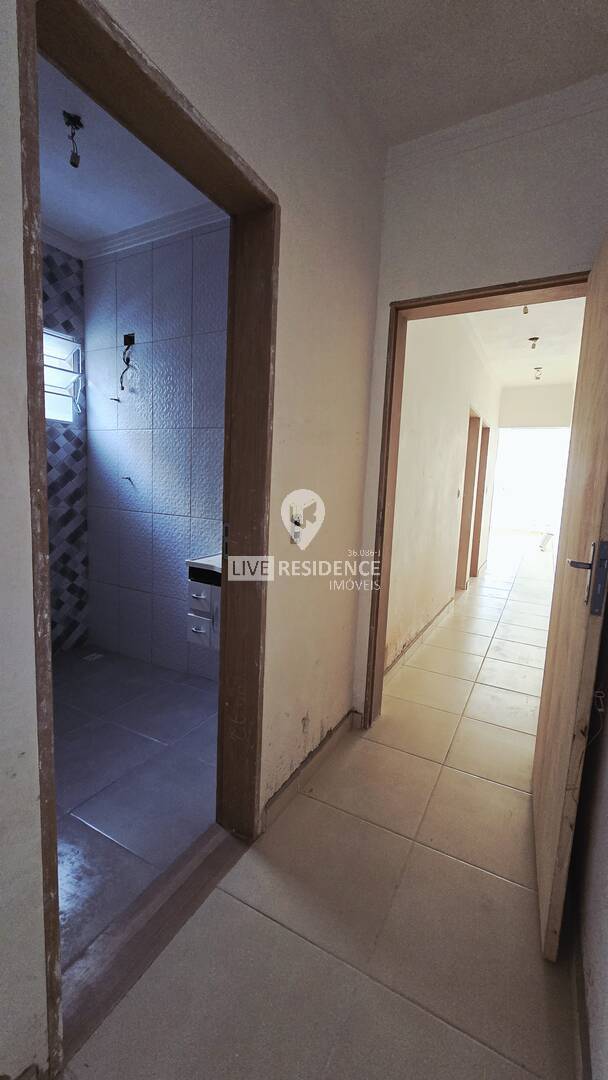 Casa à venda com 2 quartos, 60m² - Foto 8