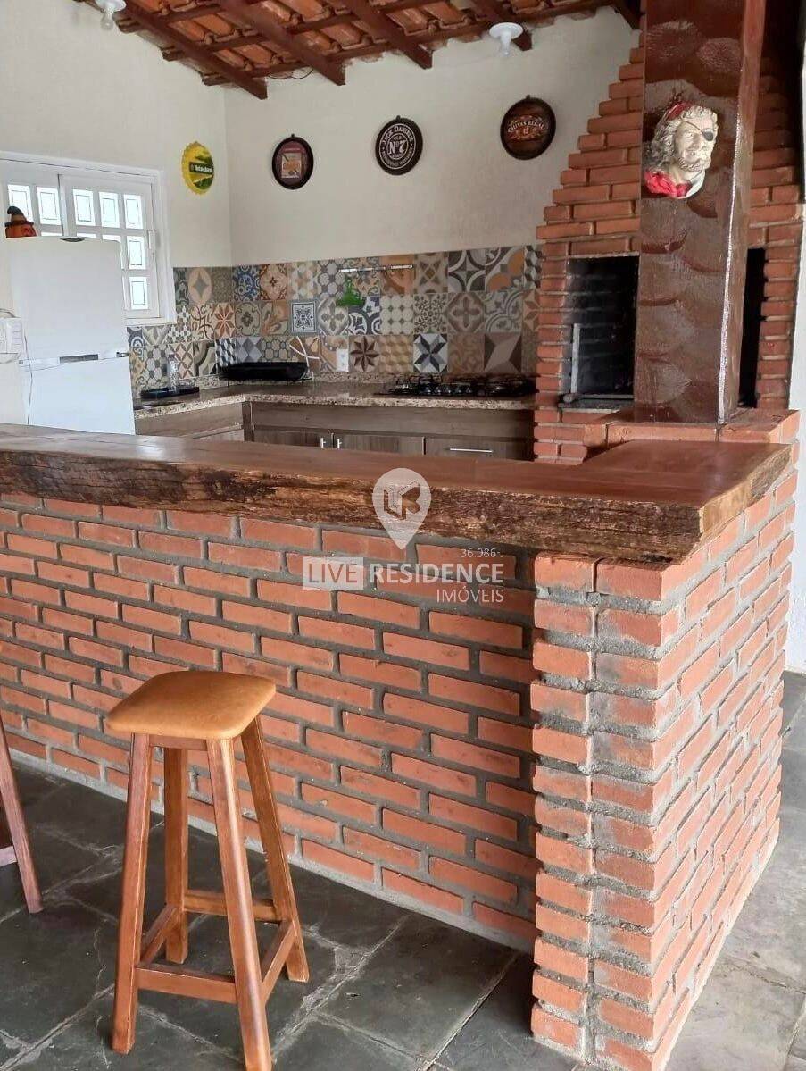 Casa à venda com 3 quartos, 336m² - Foto 4