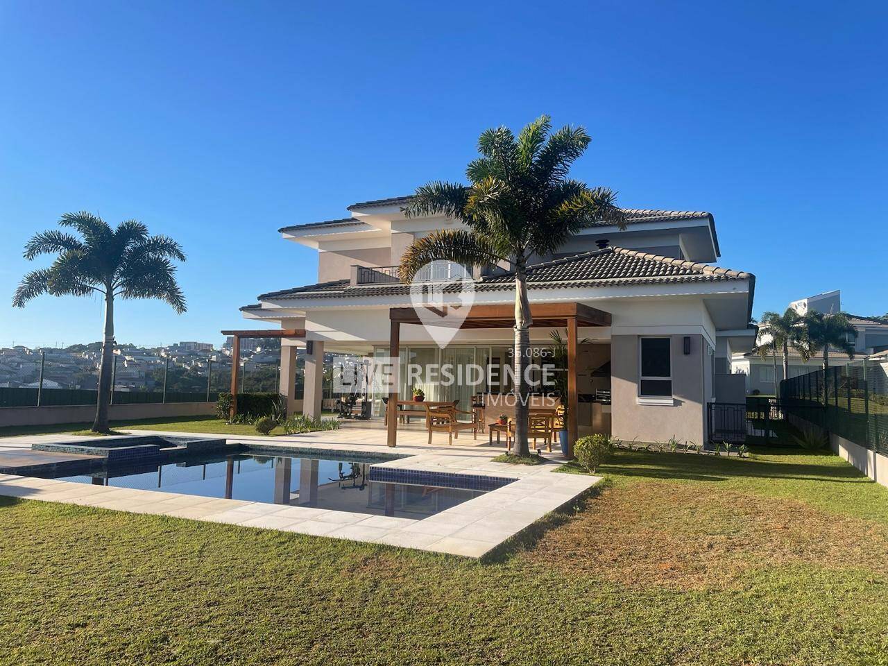 Casa à venda com 4 quartos, 434m² - Foto 1