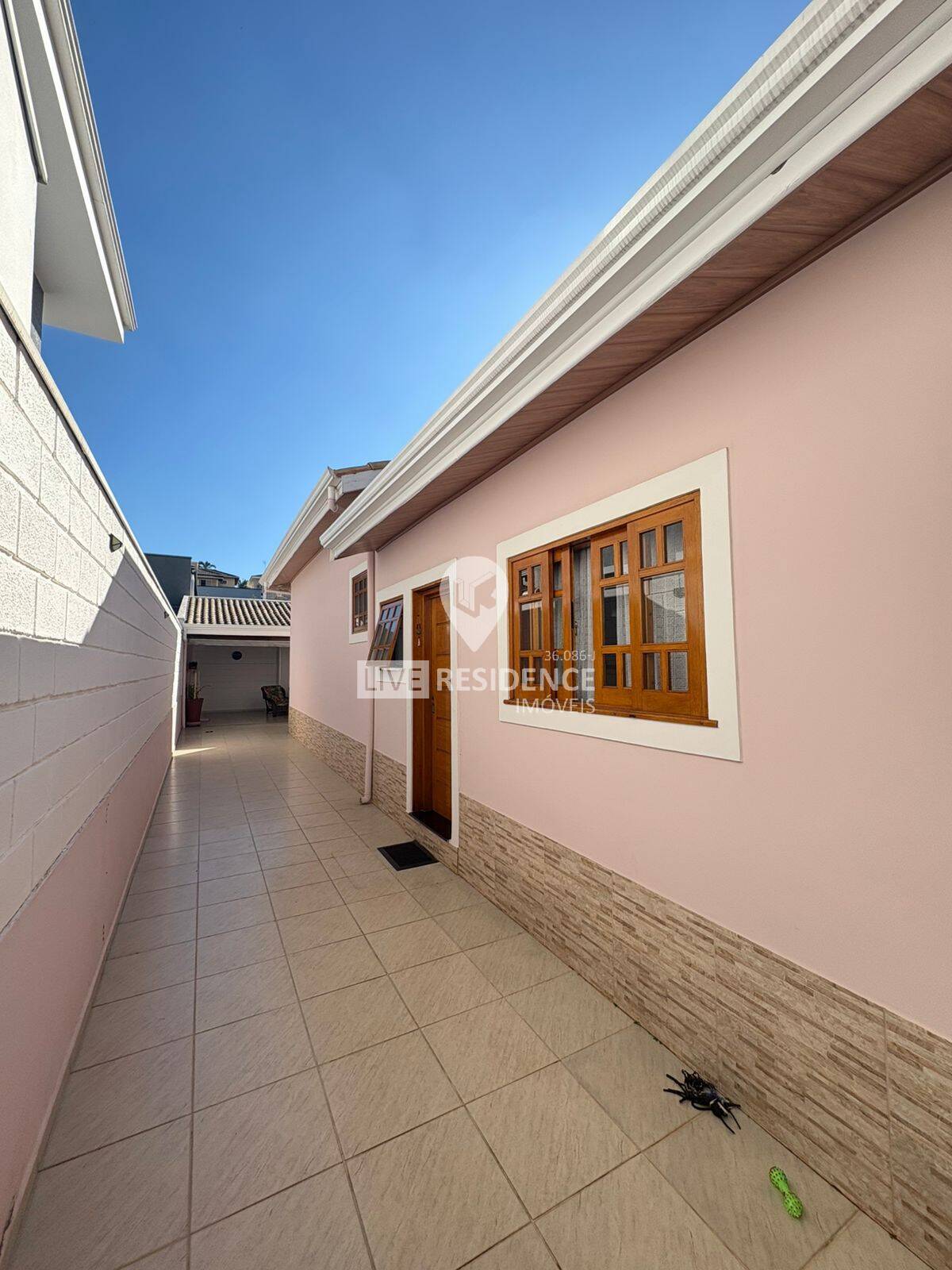 Casa à venda com 3 quartos, 163m² - Foto 4