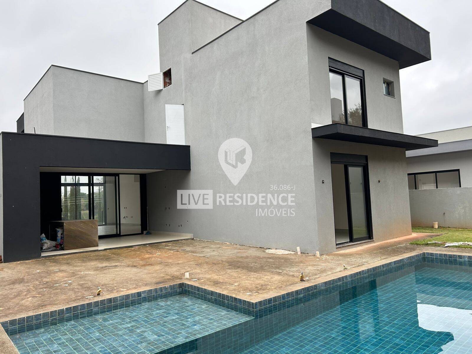 Casa à venda com 3 quartos, 335m² - Foto 12