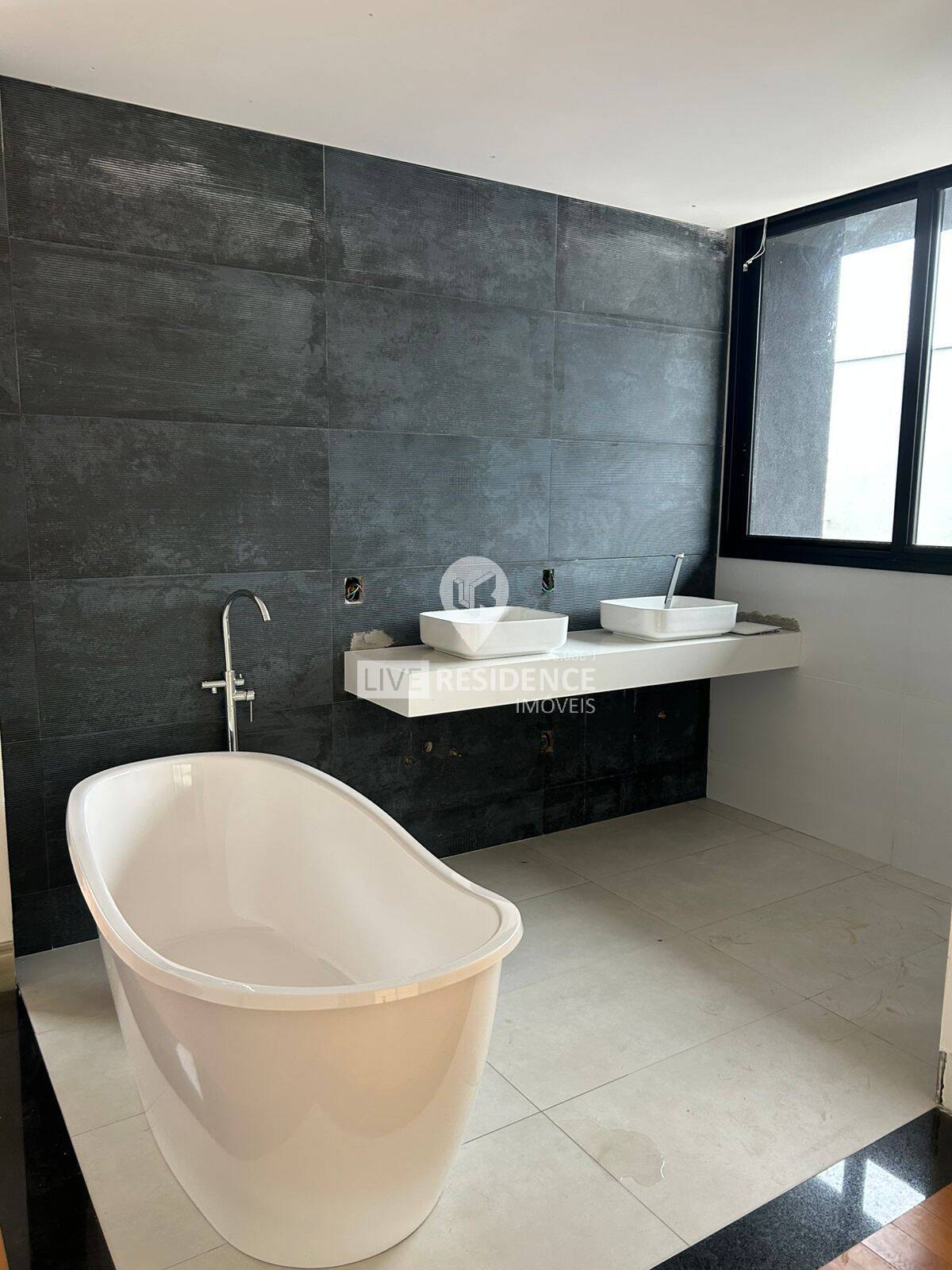 Casa à venda com 3 quartos, 335m² - Foto 17