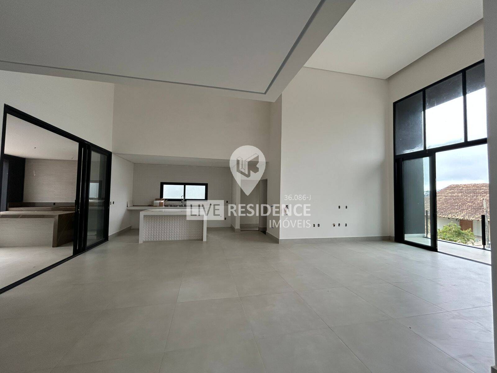Casa à venda com 3 quartos, 335m² - Foto 21