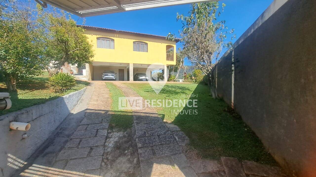 Casa à venda com 4 quartos, 360m² - Foto 2