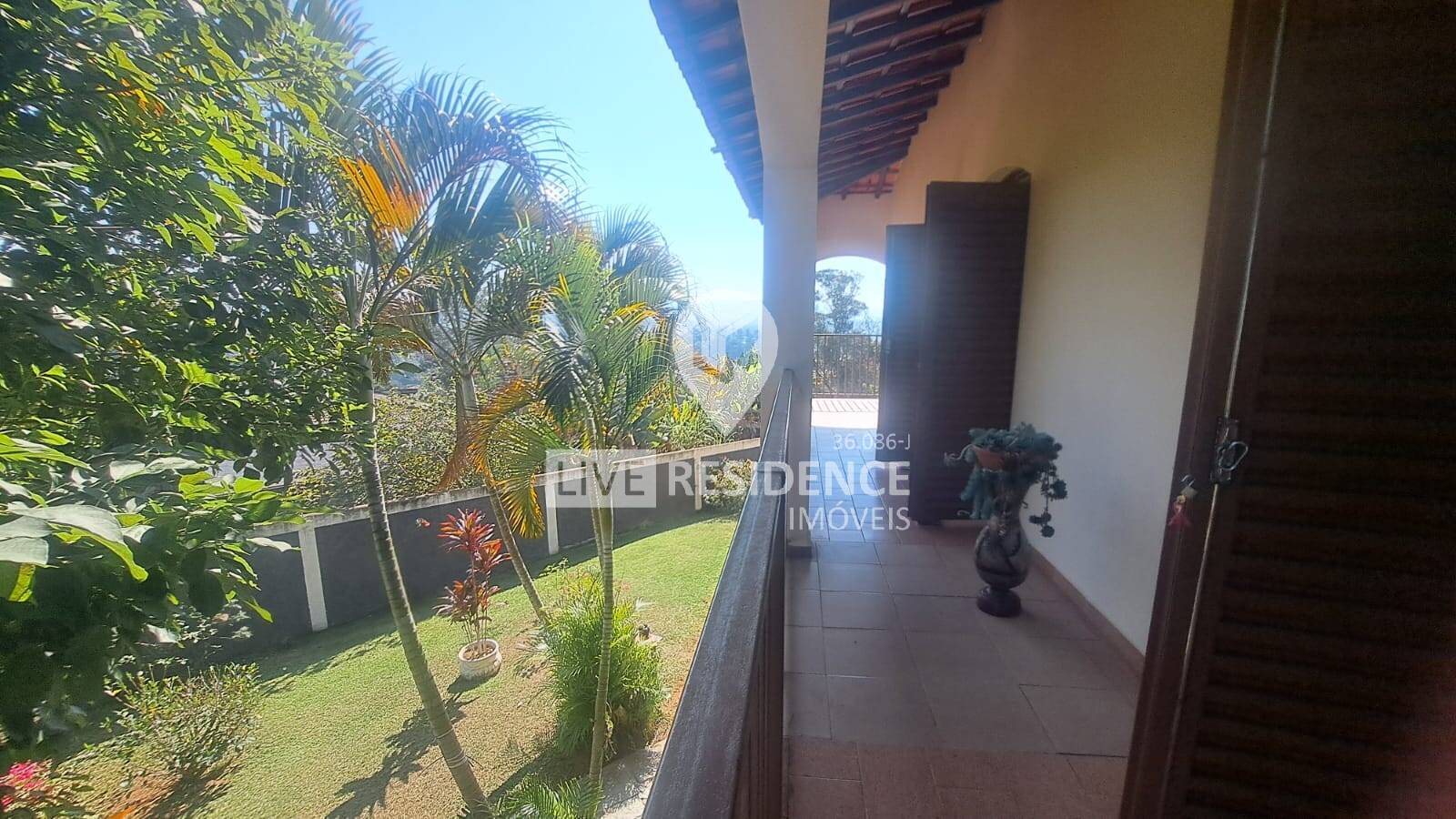Casa à venda com 4 quartos, 360m² - Foto 4