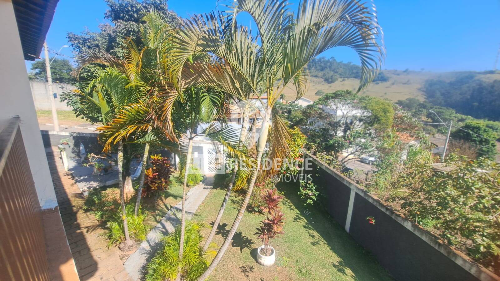 Casa à venda com 4 quartos, 360m² - Foto 18