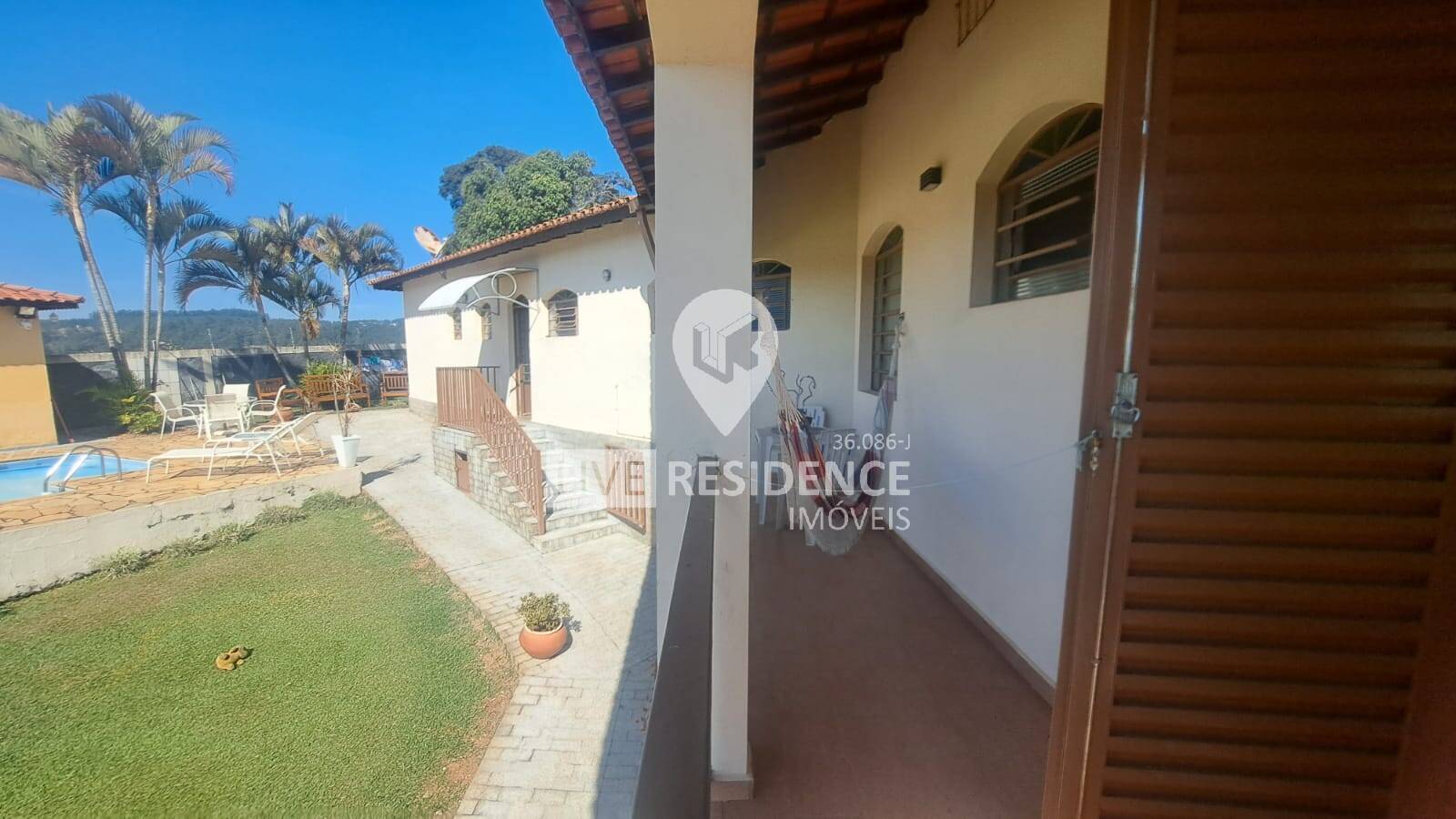 Casa à venda com 4 quartos, 360m² - Foto 32