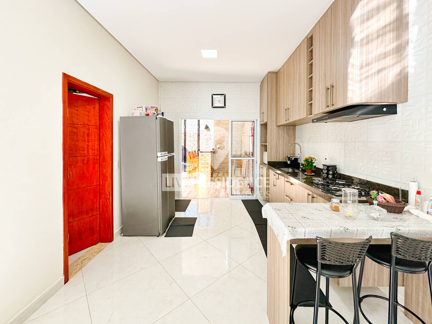 Casa à venda com 4 quartos, 200m² - Foto 12