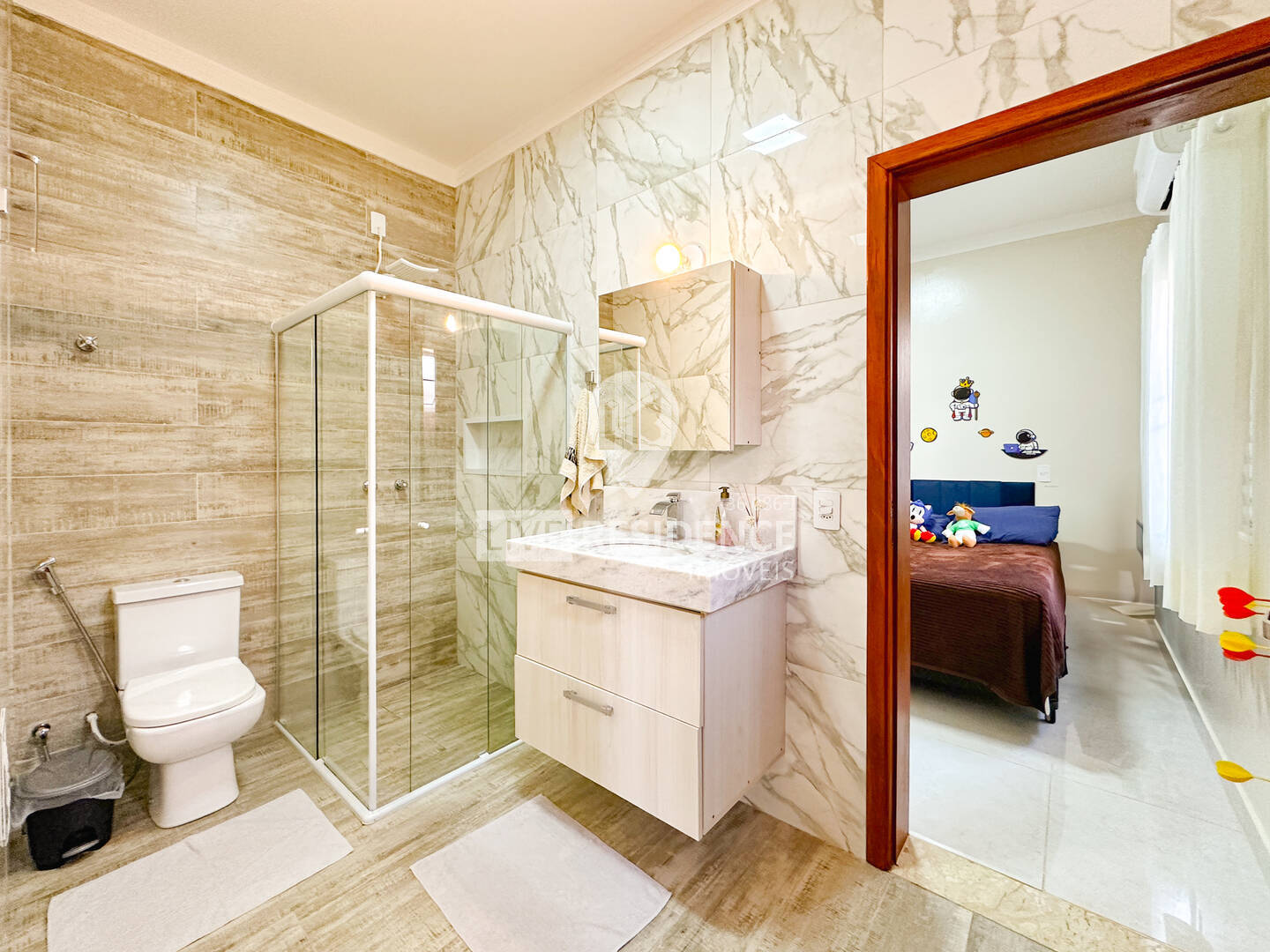 Casa à venda com 4 quartos, 200m² - Foto 17