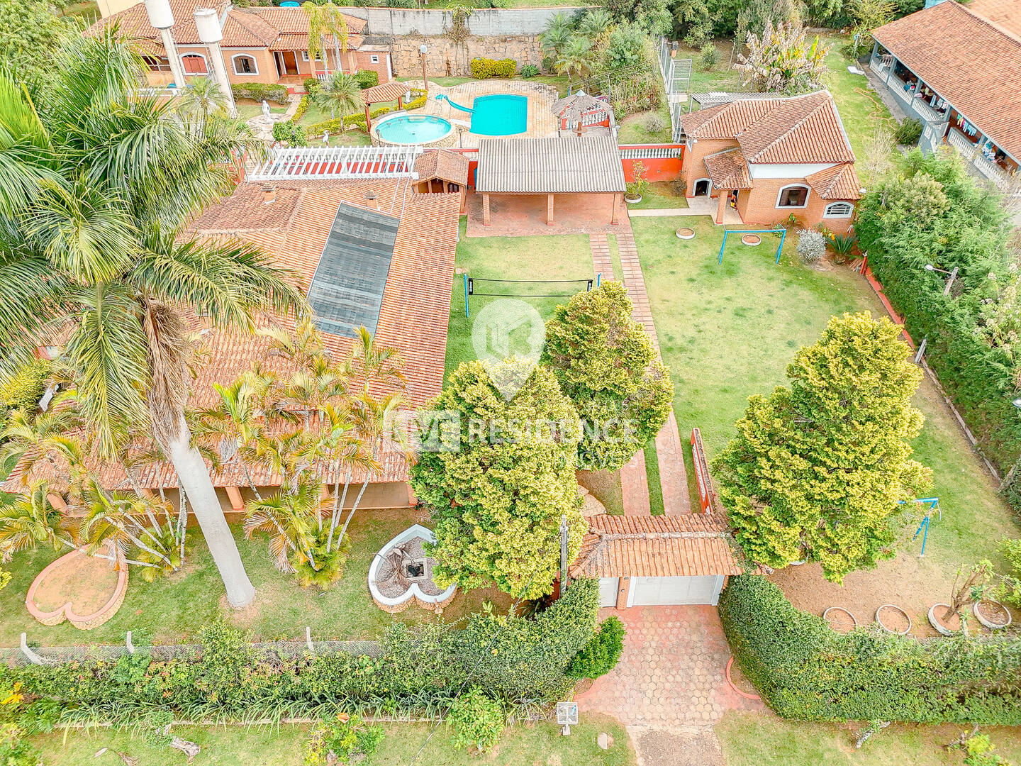 Casa à venda com 5 quartos, 426m² - Foto 6