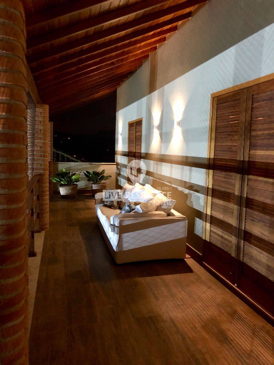Casa à venda com 5 quartos, 684m² - Foto 4