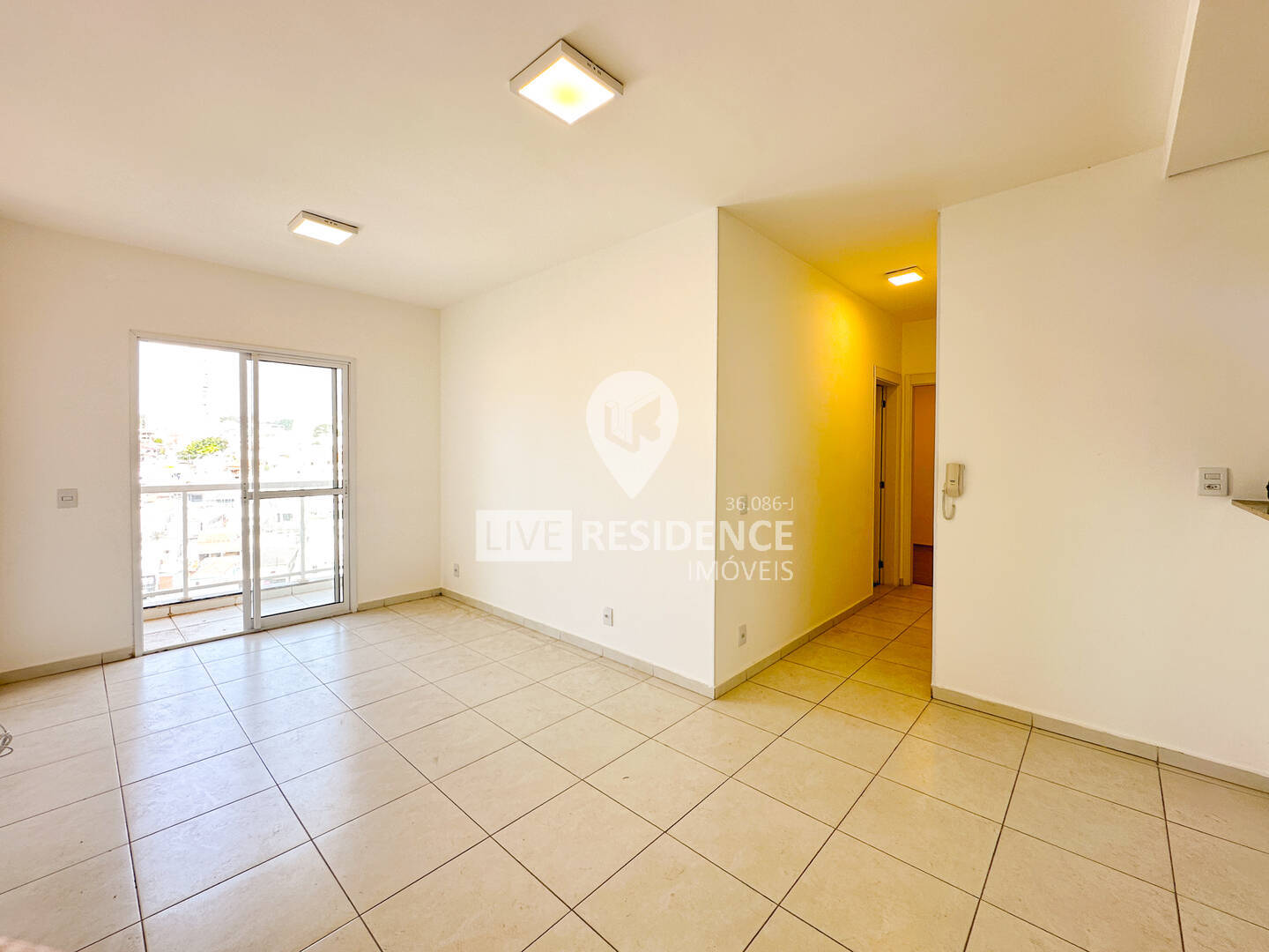 Apartamento à venda com 2 quartos, 63m² - Foto 3